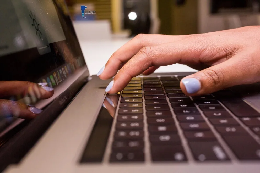 ¿Cómo reiniciar la PRAM y SMC en Mac?